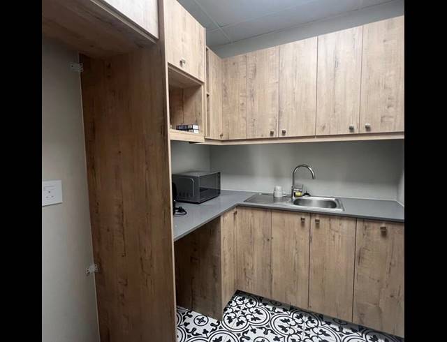 OFFICE PROPERTY TO RENT IN PAARDEVLEI